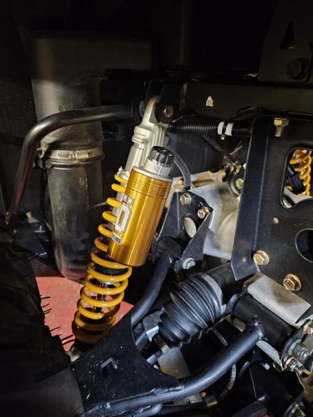 &Oslash;hlins til 2025 Polaris 6x6